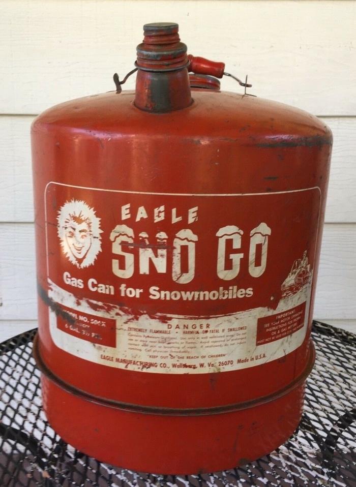 VINTAGE EAGLE SNO GO MODEL 506X 6 GAL 3 1/2 PT WOOD HANDLE SNOWMOBILE GAS CAN