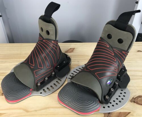 UNIVERSAL Wakeboard Grip Wrap Boots Bindings Sport Equipment Large Black/Red