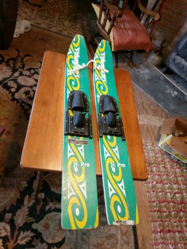 Cut N' Jump Kid's Trainer Water Skis Junior Pro - 45'' Green White & Yellow