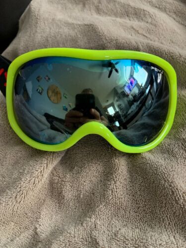 Feiyu Ski Goggles Green Wide View Brand New With Tags And Bag