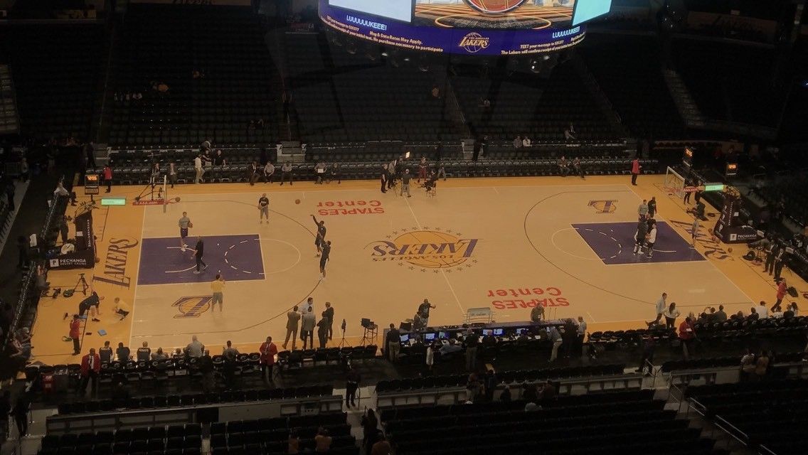 LA Lakers Vs LA Clippers! 3/4/19 Section 302! Great Seats! First Row!