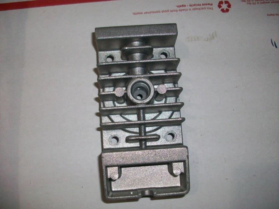MT204600AJ Head and cylinder assembly