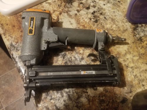 Paslode 2138/35-F18II Brad Nailer