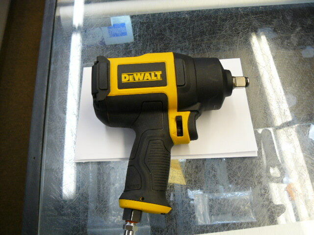 DEWALT 1/2 in. Square Drive Heavy-Duty Air Impact Wrench DWMT70773L