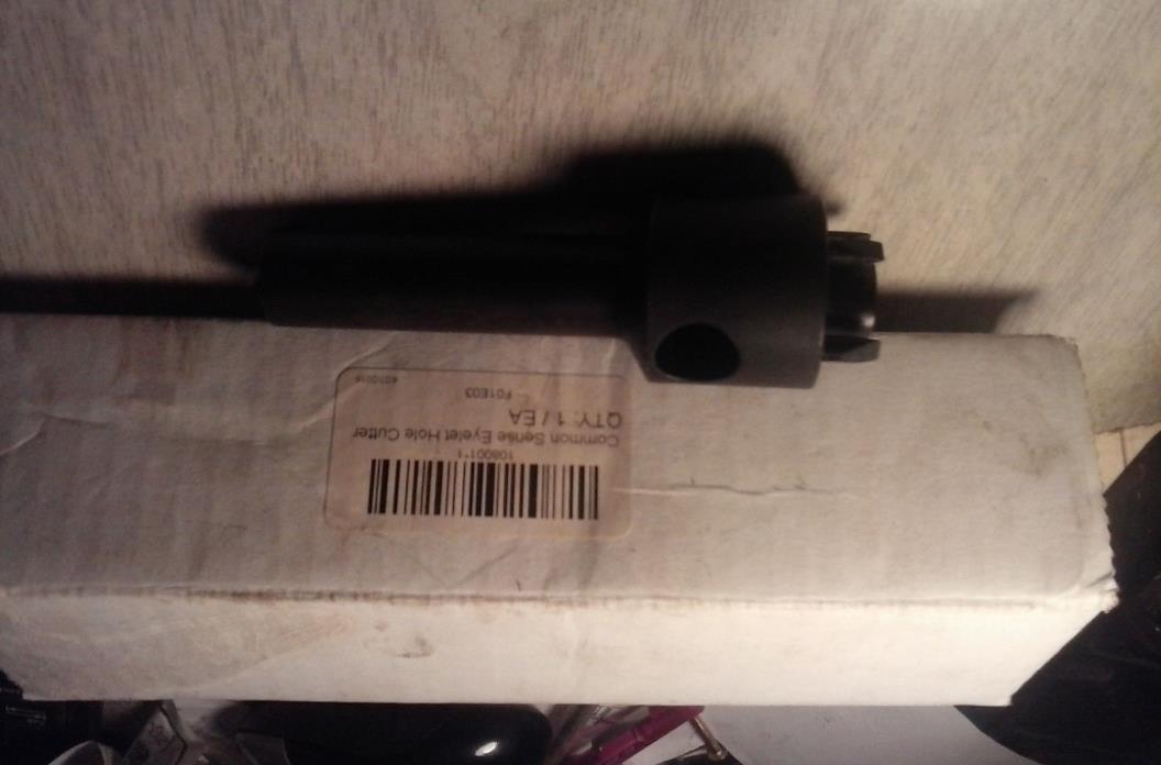 Common Sense Eyelet Hand Held Hole Punch NEW