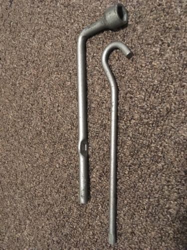 17mm Lug Wrench Unique Unmarked Mercedes Compatible with Leverage Hook Accessory