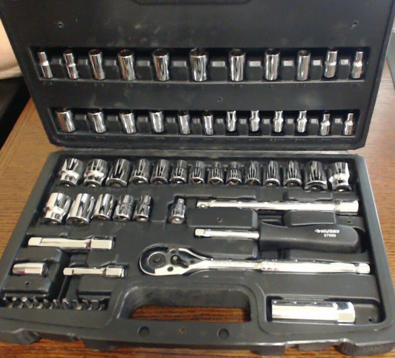 Husky 60-piece Drive Universal Mechanics Tool Set