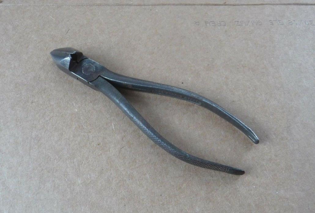 Vintage M.W. WEBER Cutting Pliers 5