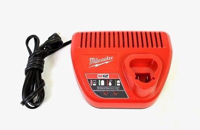 Milwaukee Charger M12