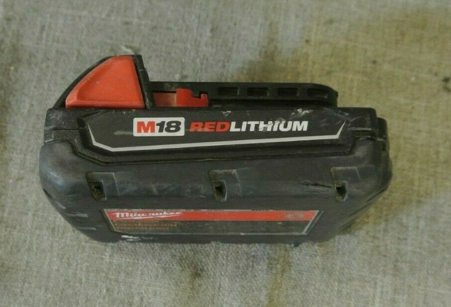 MILWAUKEE 48-11-1815 1.5AH 18V LITHIUM BATTERY (102442-11 H)