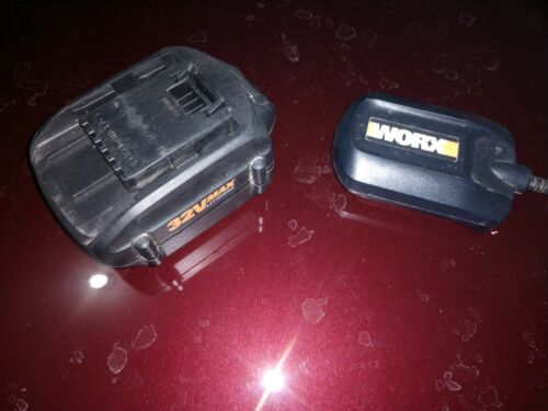WORX 32V Max Lithium Ion BATTERY & CHARGER --- WA3740