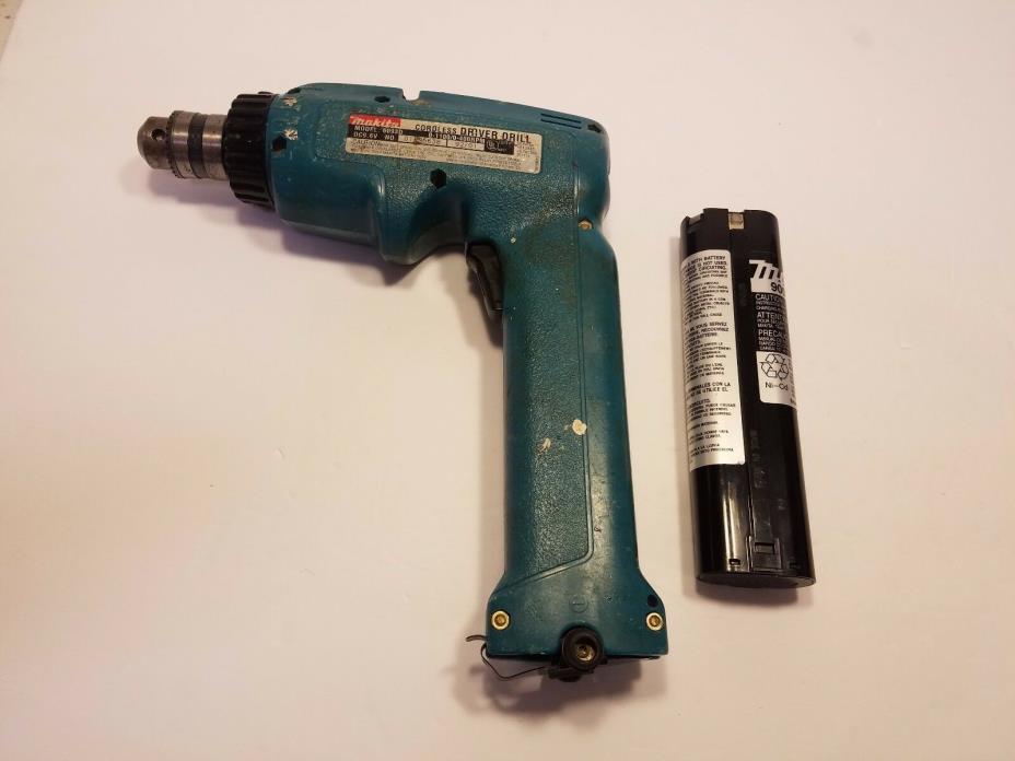 MAKITA 6093D CORDLESS Driver Drill with battery