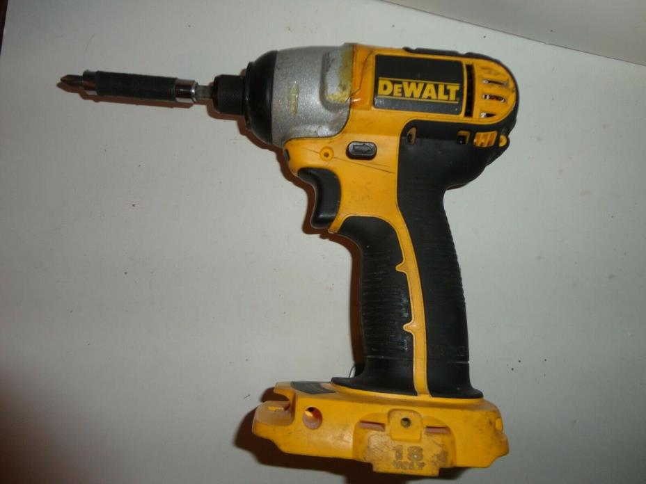 WORKING Dewalt DC825 impact driver 18V with light and nano base Li-Ion 2