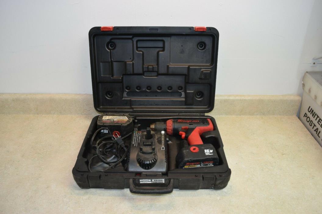 SNAP-ON 1/2 DRILL DRIVER 18V CDR4850 2 BATTERYS AND 1 CHARGER AND CASE.