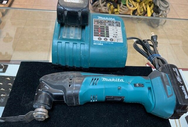 Makita LXMT02 18V Oscillating Multi-Tool w/2 Batteries & Charger