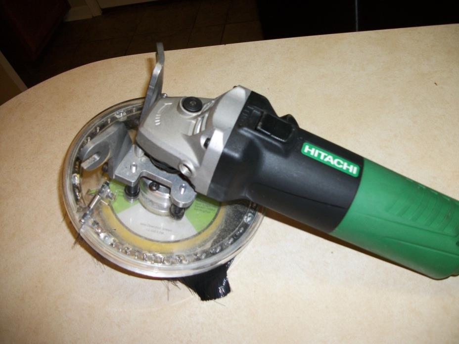 HITACHI G 12SR4 GRINDER WITH DUST SET UP NICE UNIT 4-1/2  120V  6.2 AMP 730W