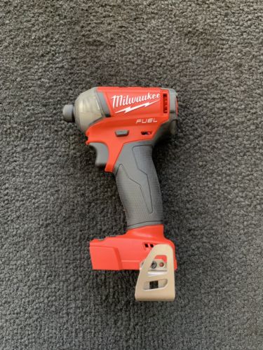 Milwaukee 2760 1/4