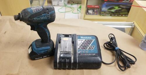 MAKITA Impact Wrench/Driver XDT04 W/ BATTERY&CHARGER