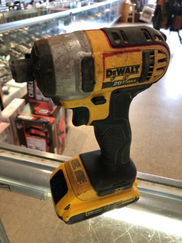 DeWALT DCF885 1/4” Cordless 20V Impact Driver w/ DCB203 Battery!