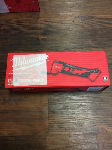 Milwaukee 2626-20 M18 18V Lithium Ion Cordless Multi Tool Tool Only New