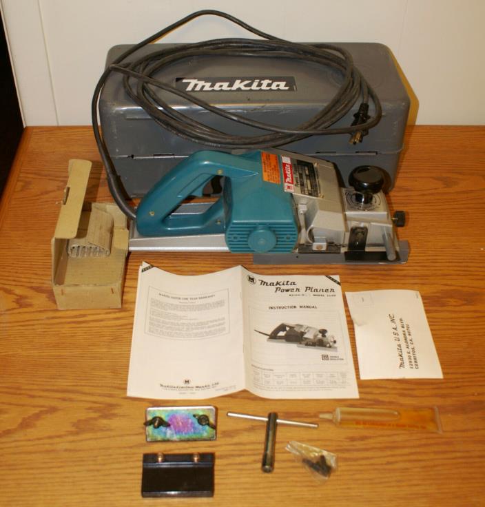 MAKITA Model 1100 Power Planer with metal case + Guide Rule + Blade Guage
