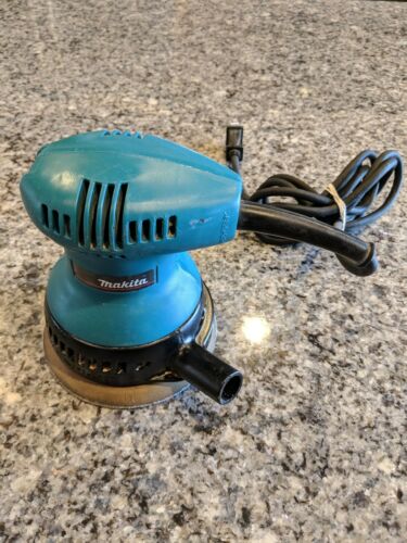 Makita BO5010 Random Orbit Sander