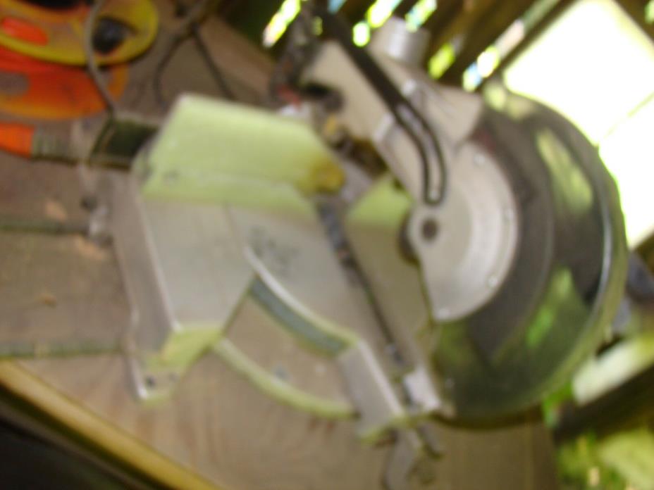 Porter Cable 12-in 15 AMP  Compound Miter Saw (lot 1 )