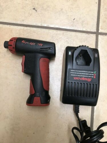 Snap-On CTS561CL 7.2 volt 1/4” Screwdriver with NiCd Battery & Charger Used