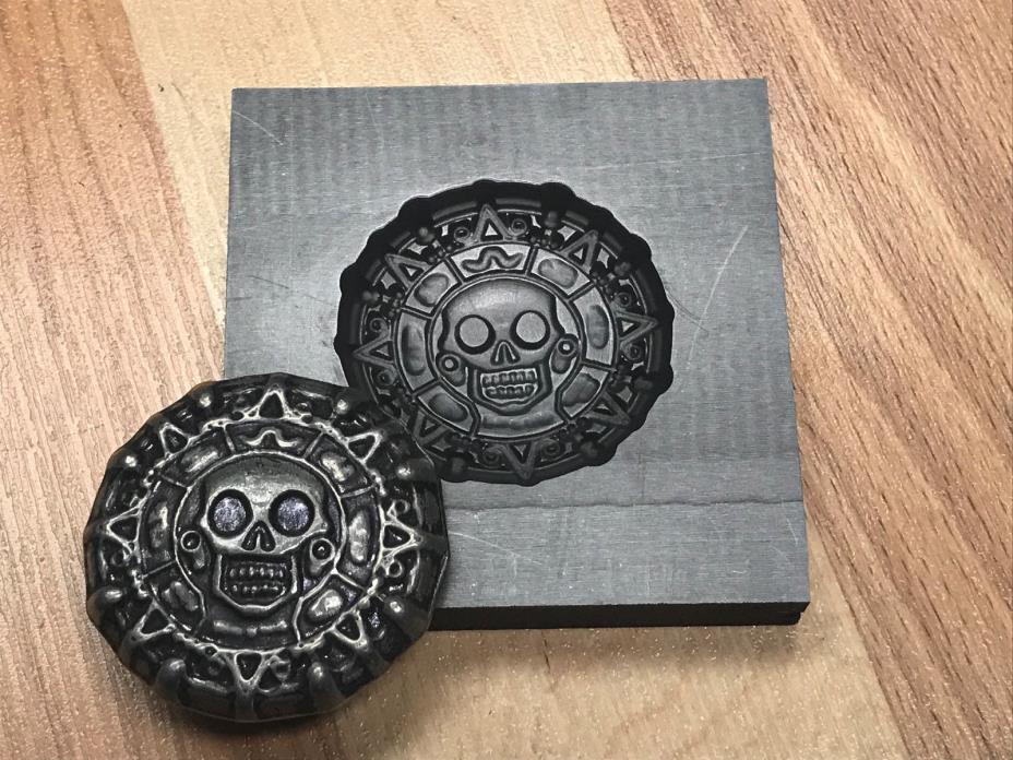 Aztec Calendar Graphite mold for making 3D coins, pendants, Optic   PRO-MOLD AR8