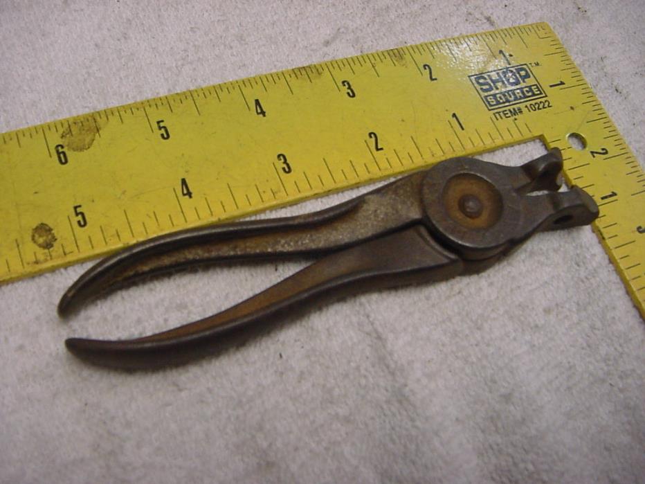 VINTAGE SPECIALTY  NOSE PLIERS USA  JEWELER TOOL . PAT 1902