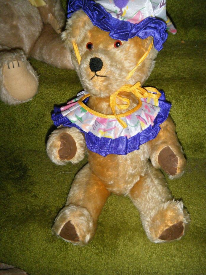 SWEET OLD MOHAIR TEDDY WITH REXINE PADS AND BIG HUMP!