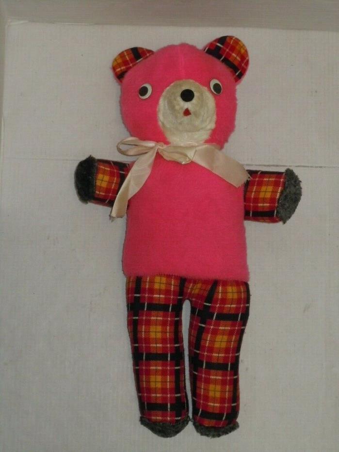 VINTAGE PINK & RED BLACK PLAID GOOGLY EYE TEDDY BEAR PLUSH TOY PRIZE 23