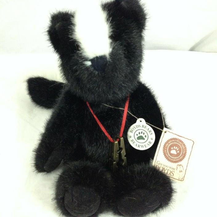 Boyds Bears and Friends Oda Parfume Skunk w/ Clothes pin  Style #55212 NEW