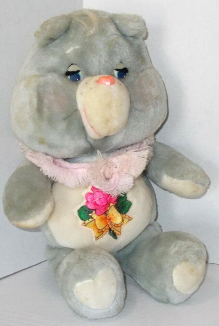 KENNER vintage CARE BEARS 1983 GRAMS BEAR complete WITH SHAWL plush doll grandma
