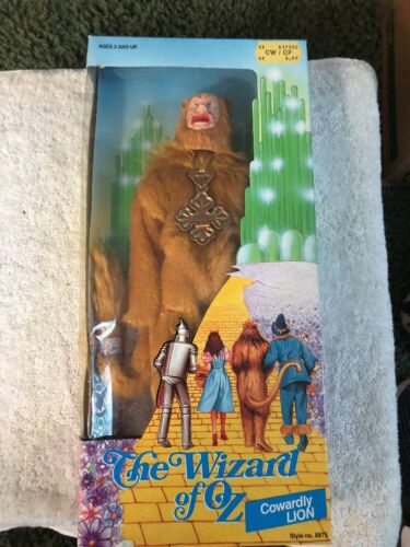 The Wizard of Oz COWARDLY LION 12