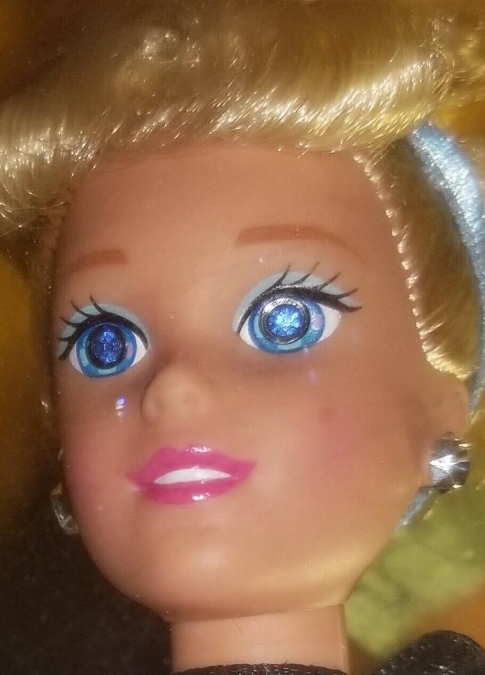 Walt Disney's Cinderella Sparkle Eyes Barbie New in Box