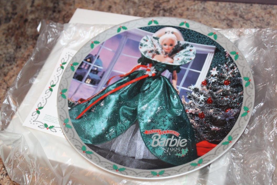 NEW IN BOX: 1995 ENESCO HAPPY HOLIDAYS BARBIE LIMITED EDITION PLATE W/PAPERS