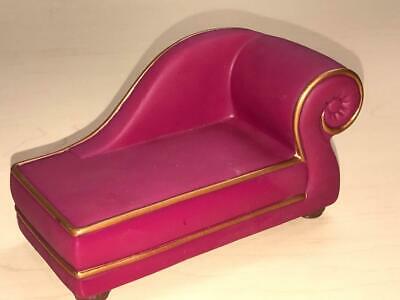 Bratz Chaise Lounge Sofa Couch Red Gold Doll House Furniture CW Barbie MGA