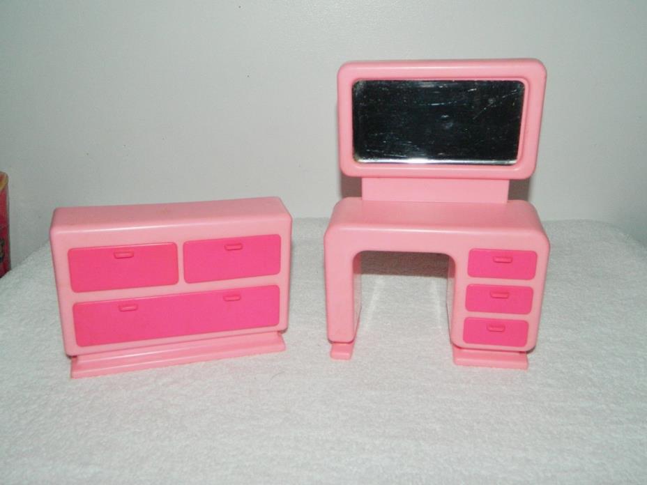 Vintage Arco Barbie Dream Furniture Dollhouse Dresser & Vanity Set