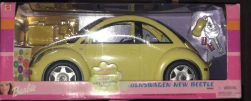 Yellow Barbie Volkswagen New Beetle Bug- Year 2000- Mattel - New In Box!