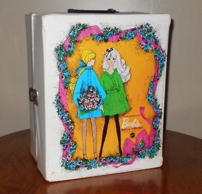 Vintage 1968 World of BARBIE Doll Two-Doll Vinyl Trunk/Case #1004