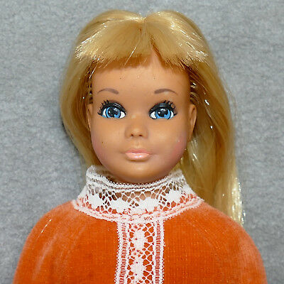 SKIPPER 1970s Doll MALIBU Gold Medal ??  in SWEET ORANGE VELVET DRESS '71-72