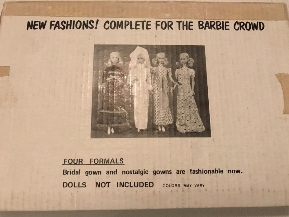 70s MONTGOMERY WARD CATALOG BARBIE CROWD 4 DOLL FORMAL OUTFITS 48-10978  - NEW