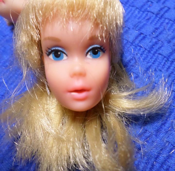 VINTAGE MOD BARBIE NO BODY BLONDE TWIST N TURN TNT EYELASHES DOLL HEAD