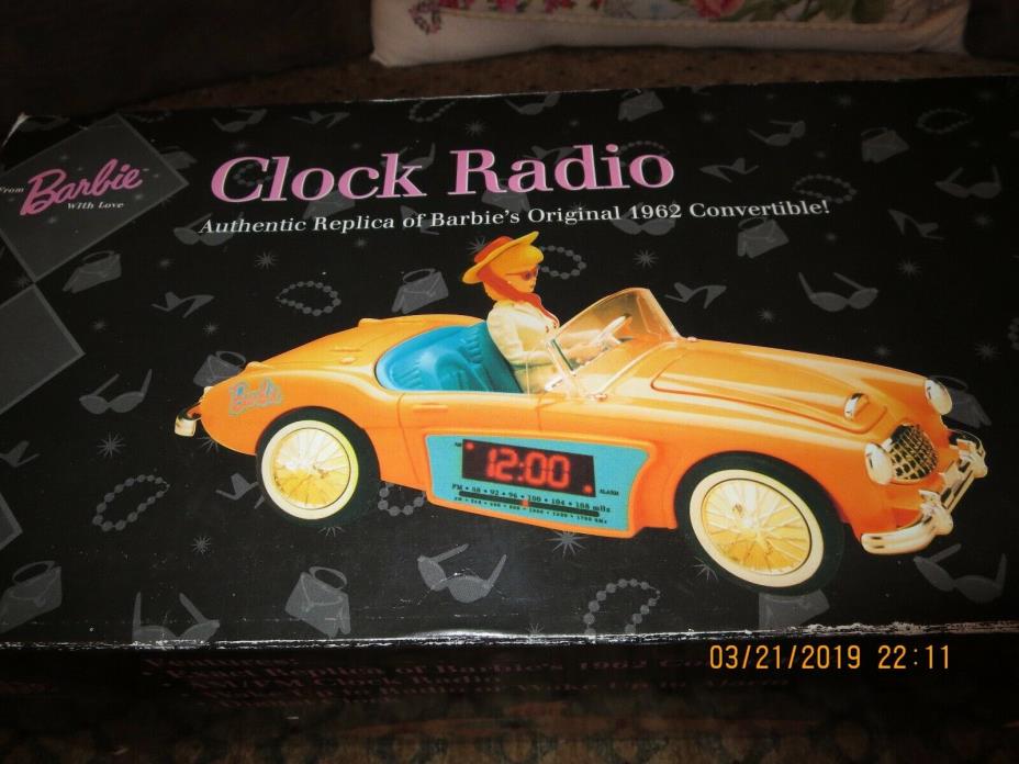 VINTAGE BARBIE CLOCK RADIO IN 1962 CONVERTIBLE--NIB---#G13