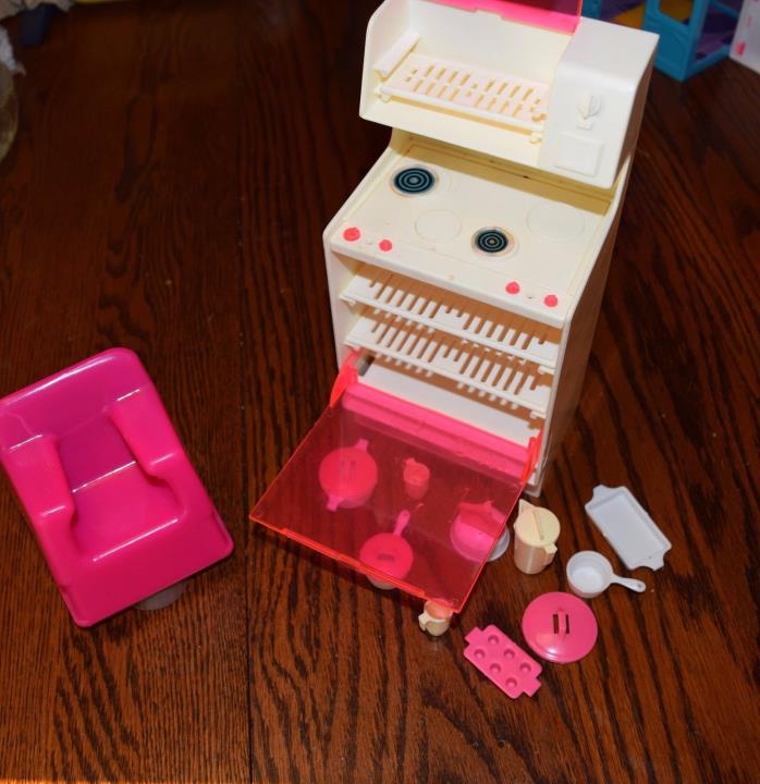 Vintage BARBIE KITCHEN CABINET STOVE  MICROWAVE OVEN 1978 DISHES