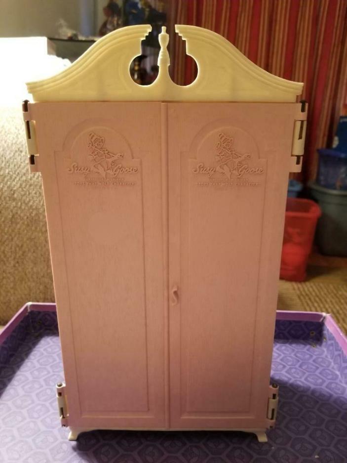 Vintage 1963 Barbie Suzy Goose Amoire with HTF Pink Doors and Insidesand Hnagers