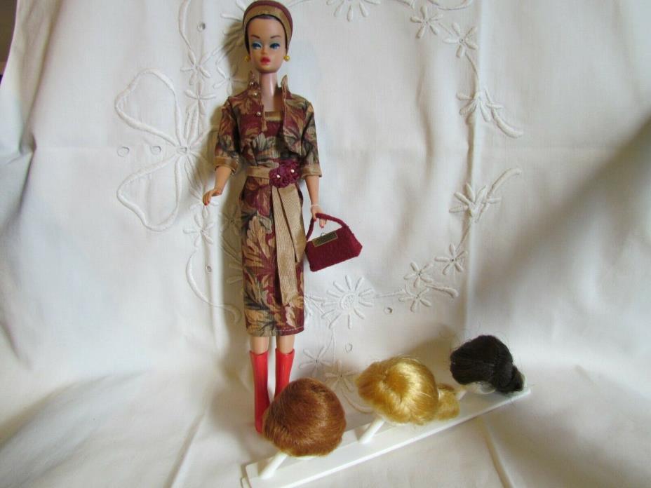 1960s fashion queen Barbie doll w/wigs
