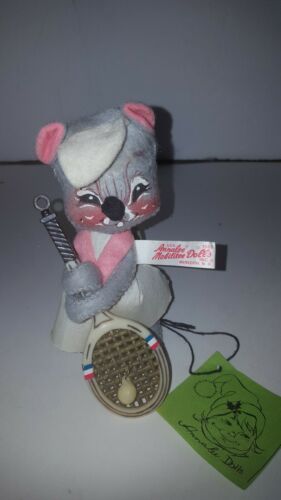 Annalee 1965 grey Mouse with tennis racket   Plush girl tooth  tag Meredith N.H.