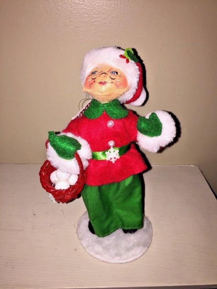 ANNALEE SNOWFLAKE MRS SANTA CLAUS Snowball Filled Longaberger Basket DOLL 9